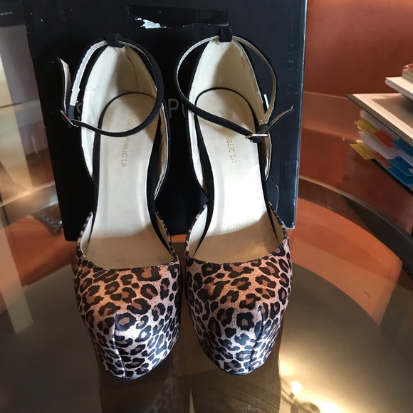 7in Suede Cheetah Print Platform Heels - Picture 2 of 3